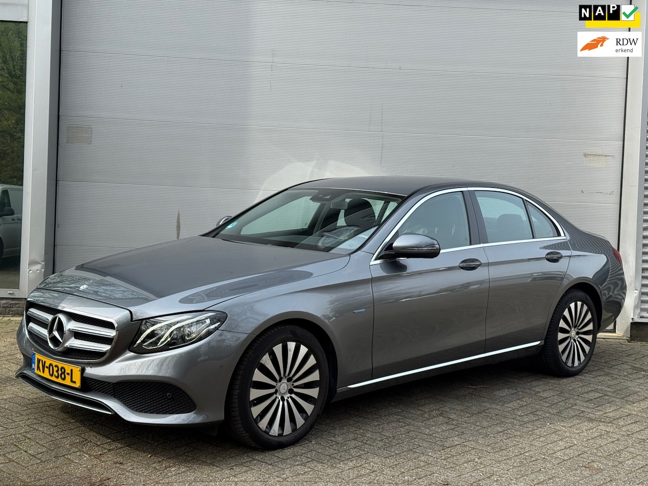 Mercedes-Benz E-klasse - 350 e Lease Edition l VDOH l Volleder l ILS l NL-Auto l - AutoWereld.nl