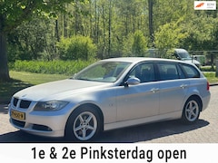 BMW 3-serie Touring - 318i/AIRCO/CRUISE/PARKEERSENS ACHTER/TREKHAAK