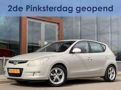 Hyundai i30 - 1.4i Dynamic 5DRS | CD-Speler | Airco | LM Velgen
