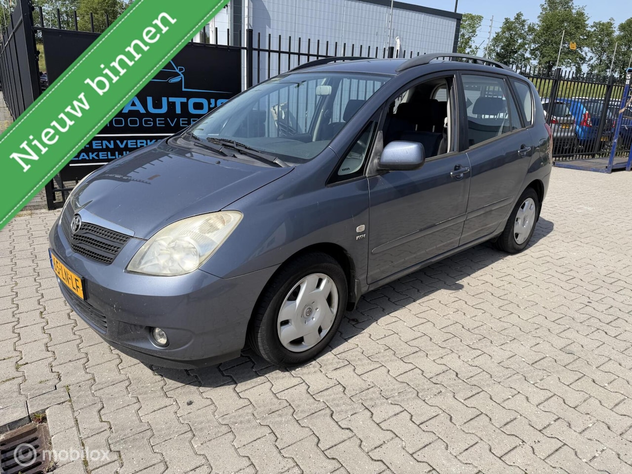 Toyota Corolla Verso - 1.6 VVT-i Linea Terra Business 1.6 VVT-i Linea Terra Business - AutoWereld.nl