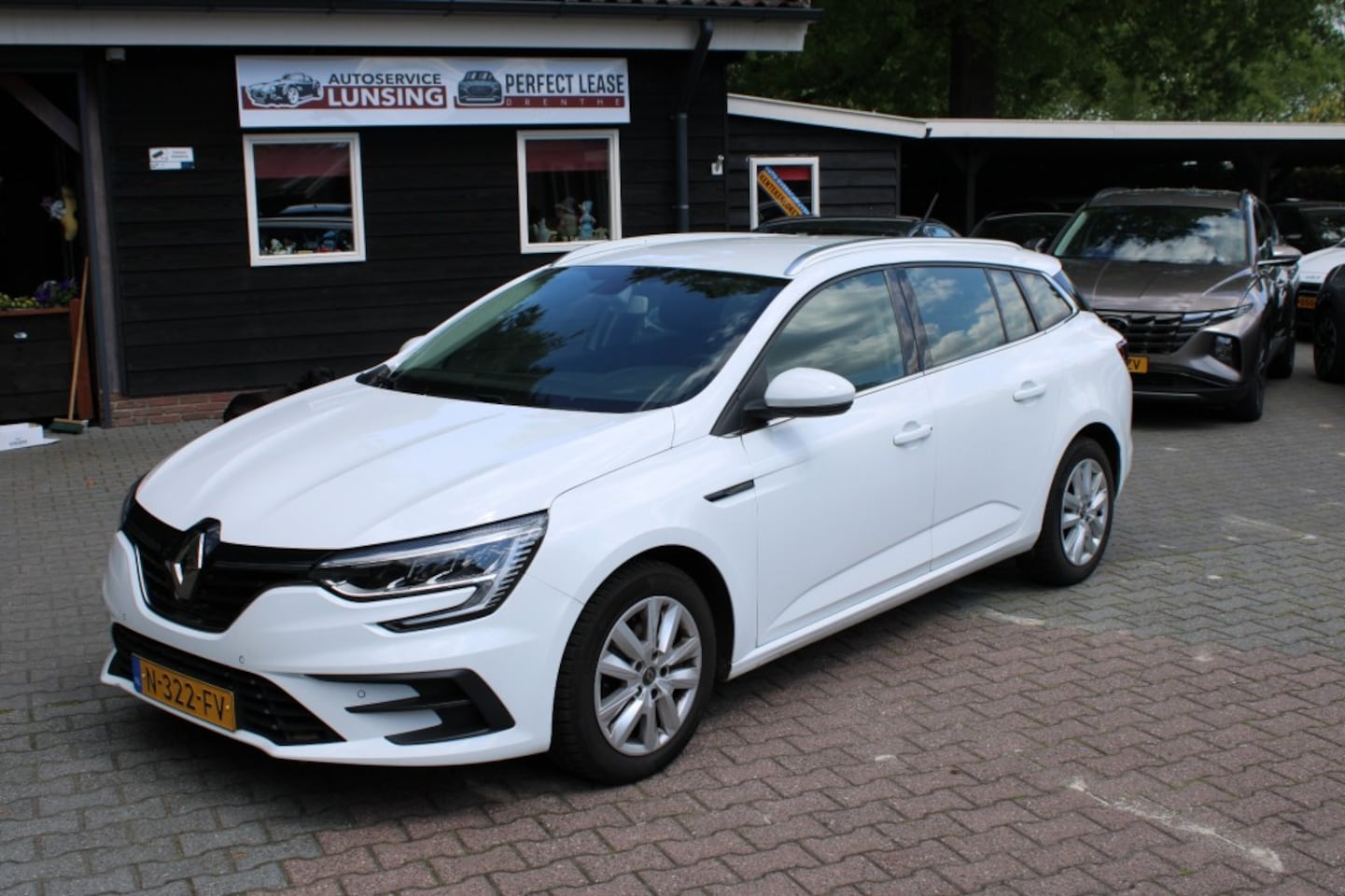 Renault Mégane - 1.0 TCE ZEN - Navi Cruise Clima control - AutoWereld.nl