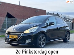 Peugeot 208 - 1.2 VTi Allure 5DR*Navigatie*Panoramadak*Stoelverwarming*Cruise*Clima*LM velgen*Parkeersen
