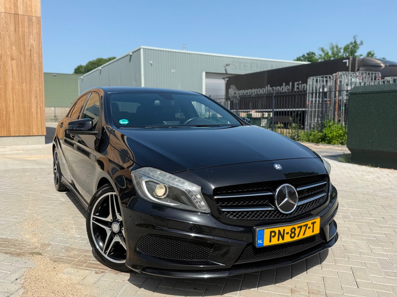 Mercedes-Benz A-klasse - A180 AMG-PAKKET (bj 2013) XENON/NAVI/CARPLAY/DIFFUSER! - AutoWereld.nl