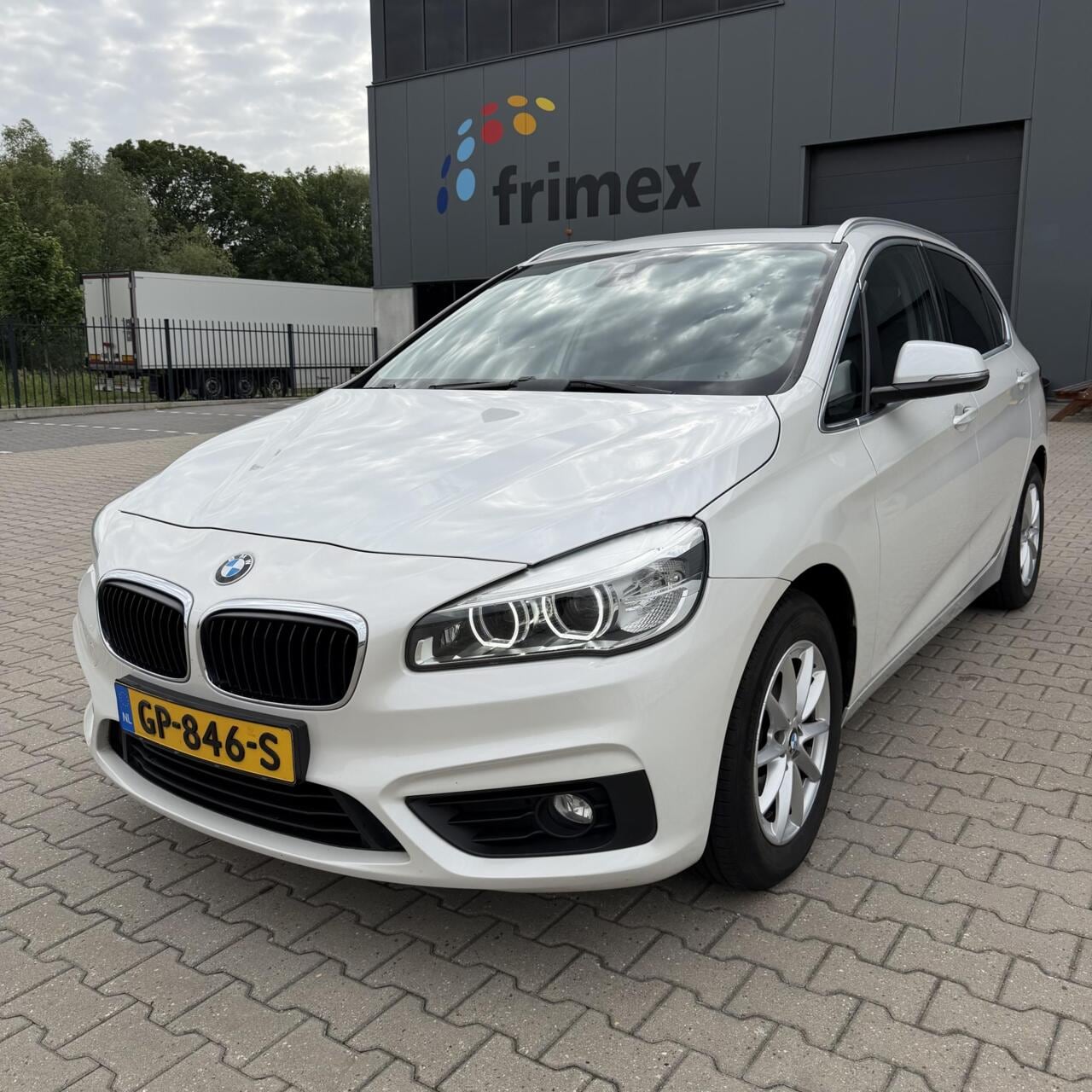 BMW 2-serie Active Tourer - 218i M Sport | Panoramadak ! - AutoWereld.nl