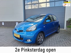 Toyota Aygo - | 1.0-12V Dynamic Blue | Nieuwe koppeling | Airco | Navi | groot scherm |