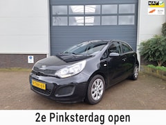 Kia Rio - | 1.2 CVVT ComfortLine | Airco | Telefoonverbinding | Navigatie |