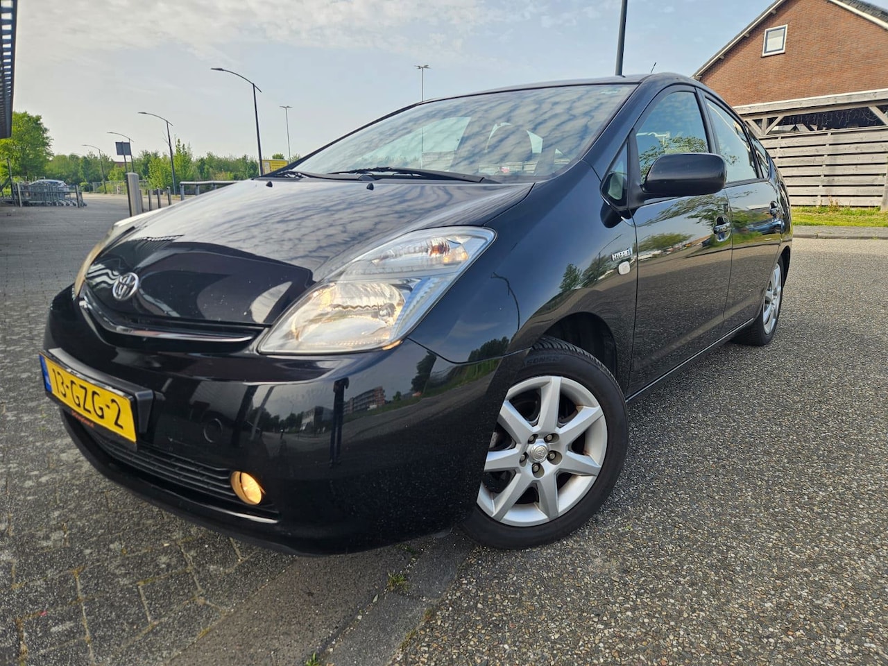 Toyota Prius - 1.5 VVT-i Business Edition GARANTIE Leer Bekleding - AutoWereld.nl