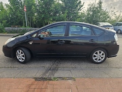 Toyota Prius - 1.5 VVT-i Tech Edition GARANTIE