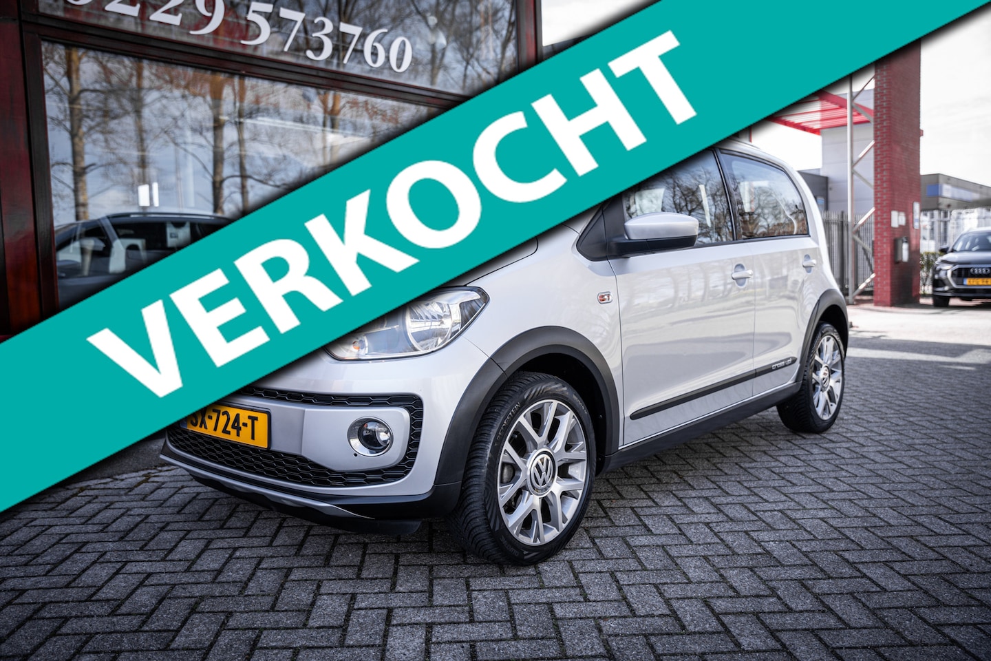 Volkswagen Up! - 1.0 Cross up! 75pk BlueMotion | Cruise control | Airco | Bluetooth |Parkeerhulp | - AutoWereld.nl