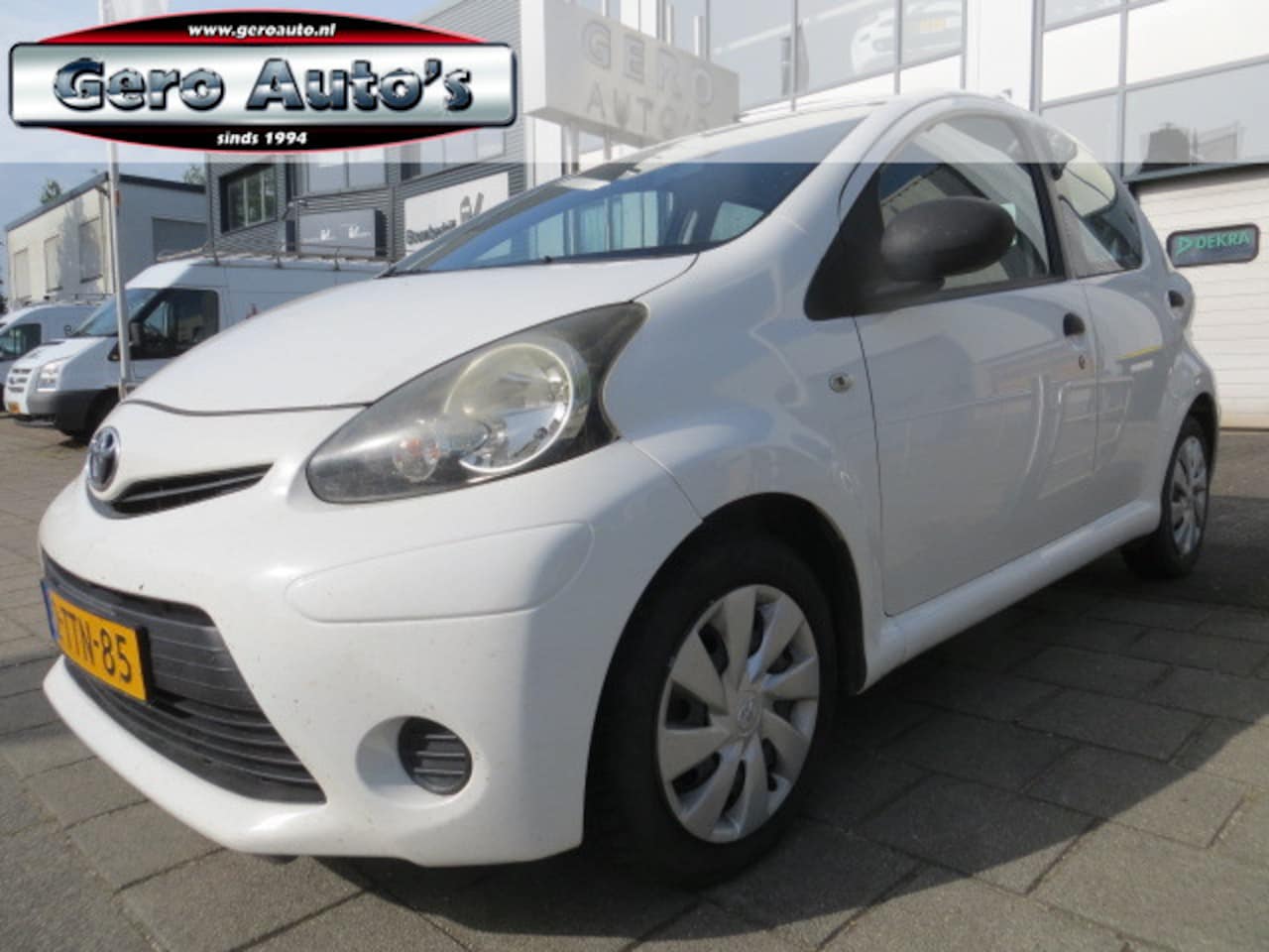 Toyota Aygo - 1.0 VVT-i Comfort 5 deurs ,airco ,elec pakket - AutoWereld.nl