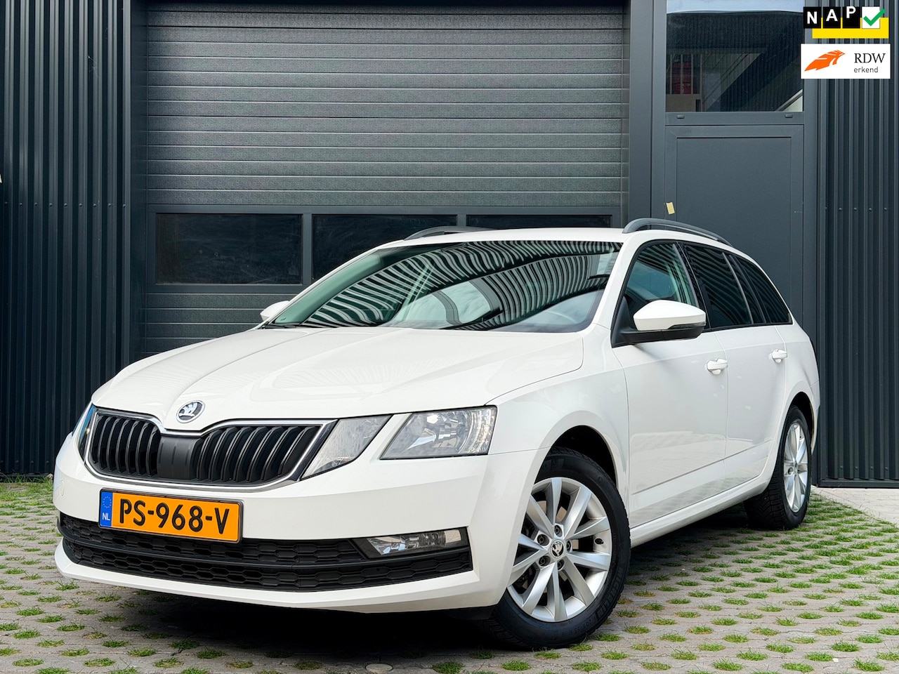 Skoda Octavia Combi - 1.0 TSI Greentech Ambition Business 1.0 TSI Greentech Ambition Business - AutoWereld.nl