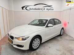 BMW 3-serie - 320i Executive Automaat 184PK Nap