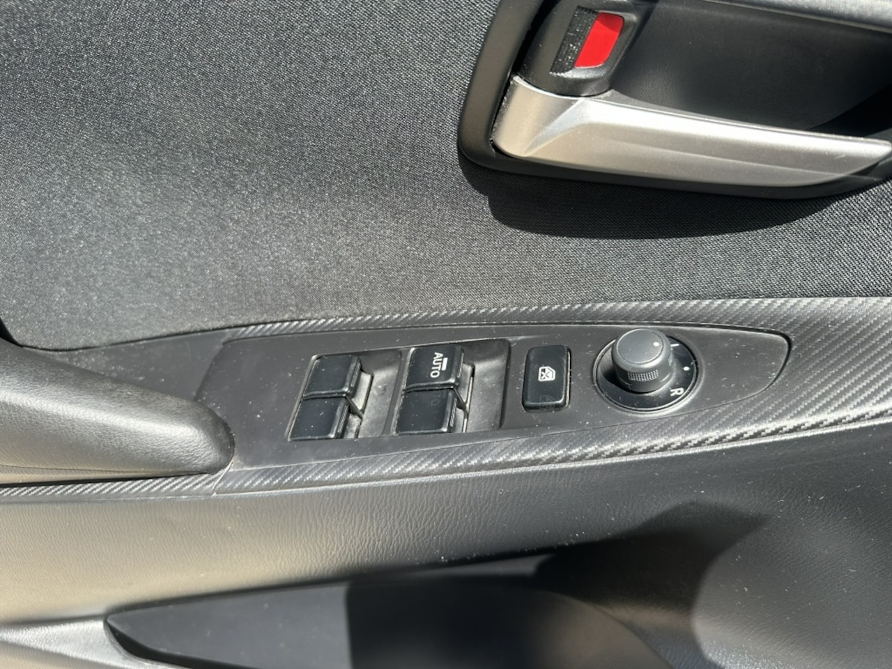 Mazda 2 - 1.5 Skyactiv-G Base Carplay/Bluetooth
