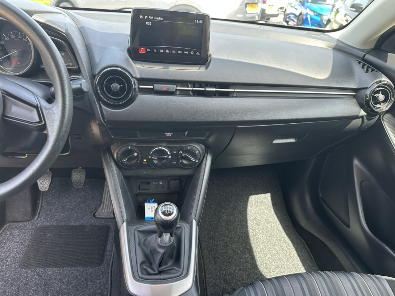 Mazda 2 - 1.5 Skyactiv-G Base Carplay/Bluetooth