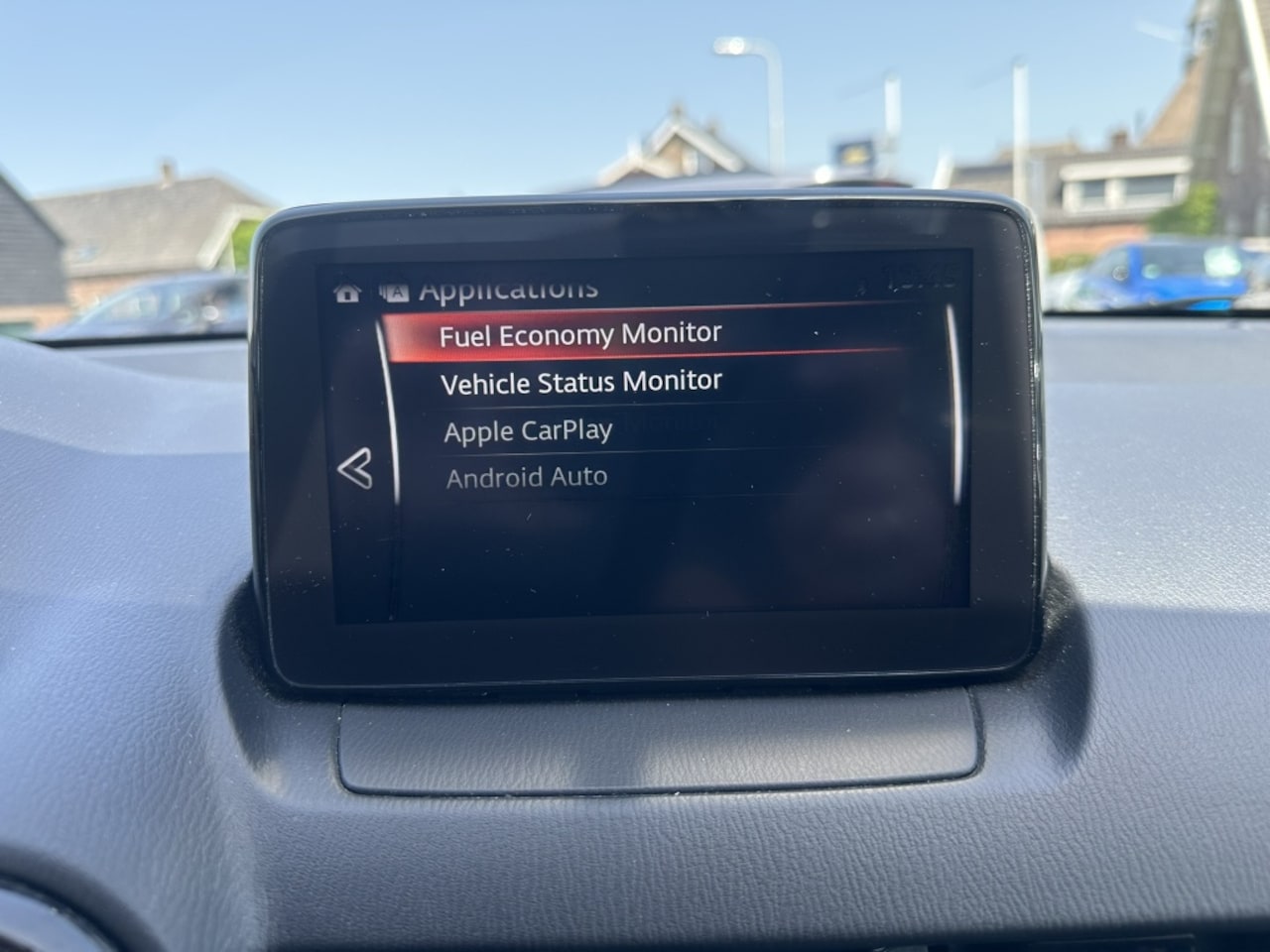 Mazda 2 - 1.5 Skyactiv-G Base Carplay/Bluetooth