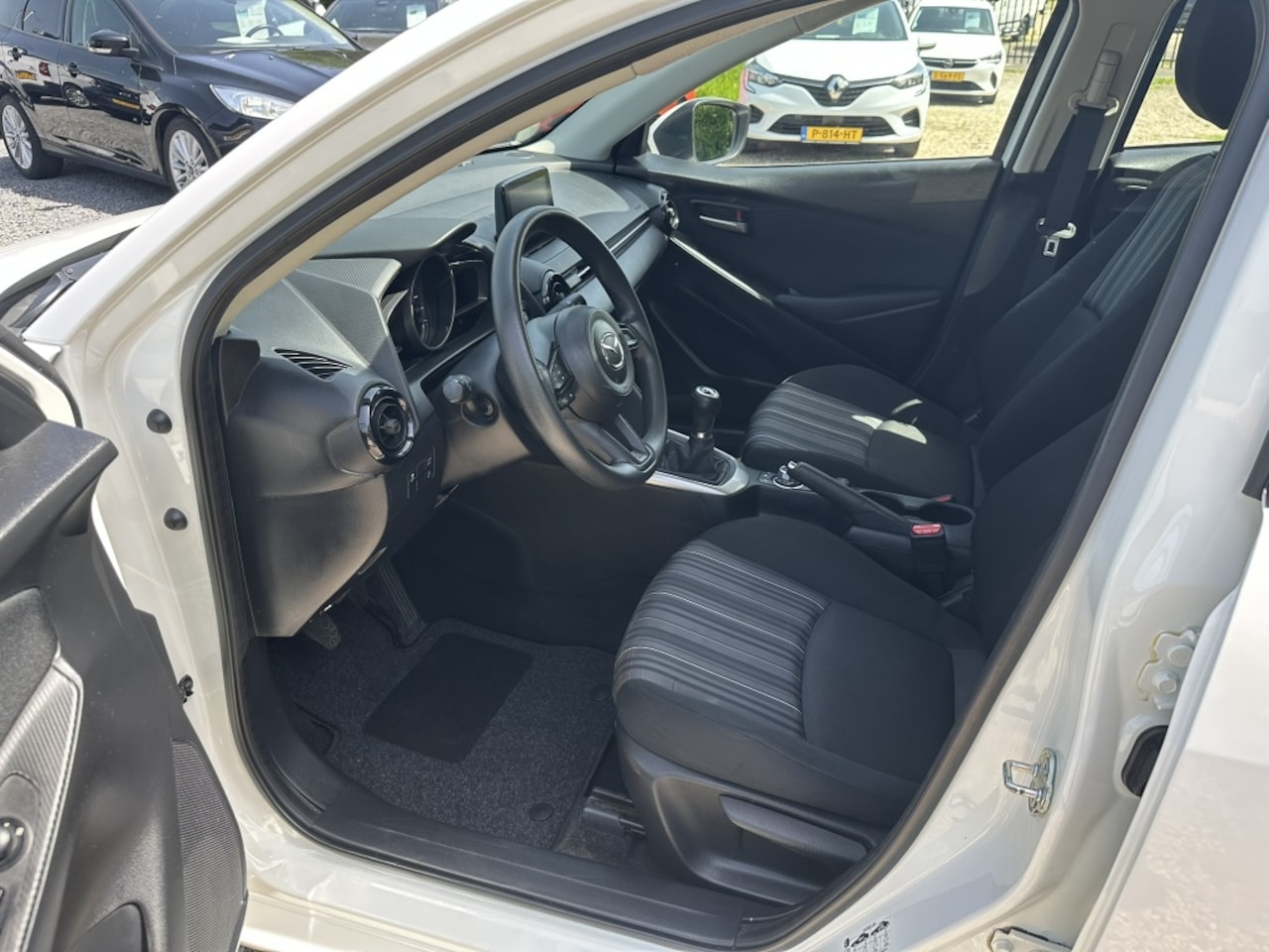 Mazda 2 - 1.5 Skyactiv-G Base Carplay/Bluetooth