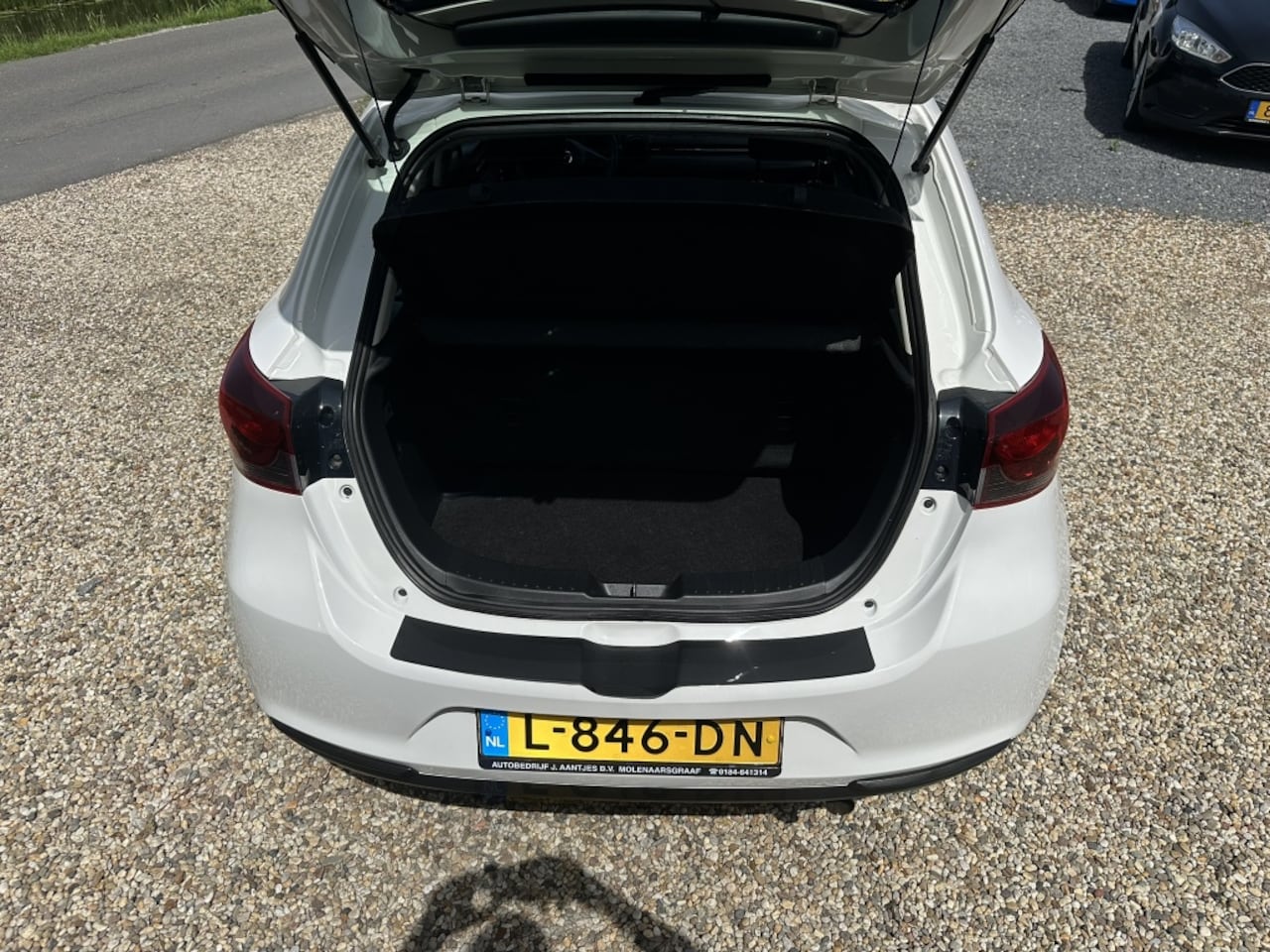 Mazda 2 - 1.5 Skyactiv-G Base Carplay/Bluetooth