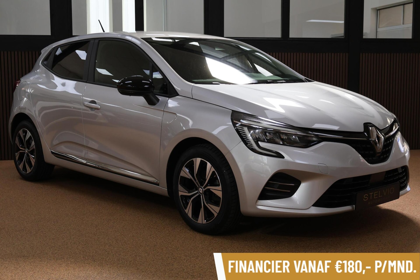 Renault Clio - 1.0 TCe 90 Evolution | 12-2022| Zilver Metallic - AutoWereld.nl