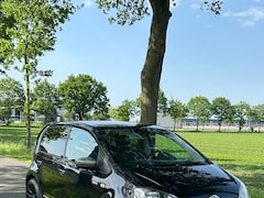 Volkswagen Up! - 1.0 high up! Black up!