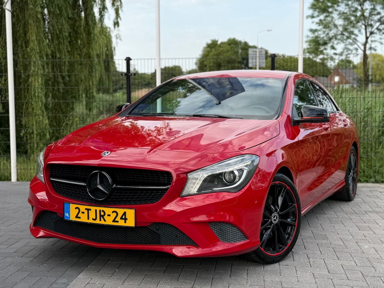 Mercedes-Benz CLA-Klasse - 180 Ambition AMG / AIRCO / PDC - AutoWereld.nl
