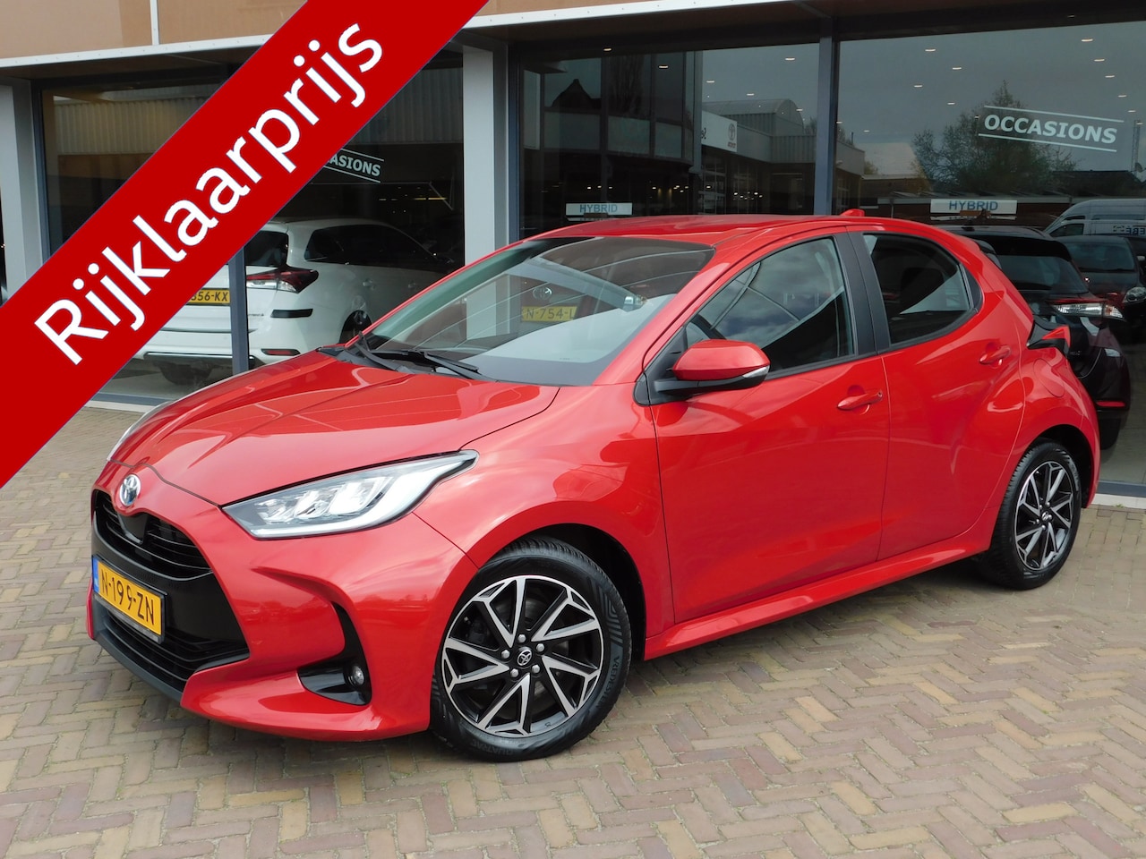 Toyota Yaris - 1.5 Hybrid Dynamic | Navi - AutoWereld.nl
