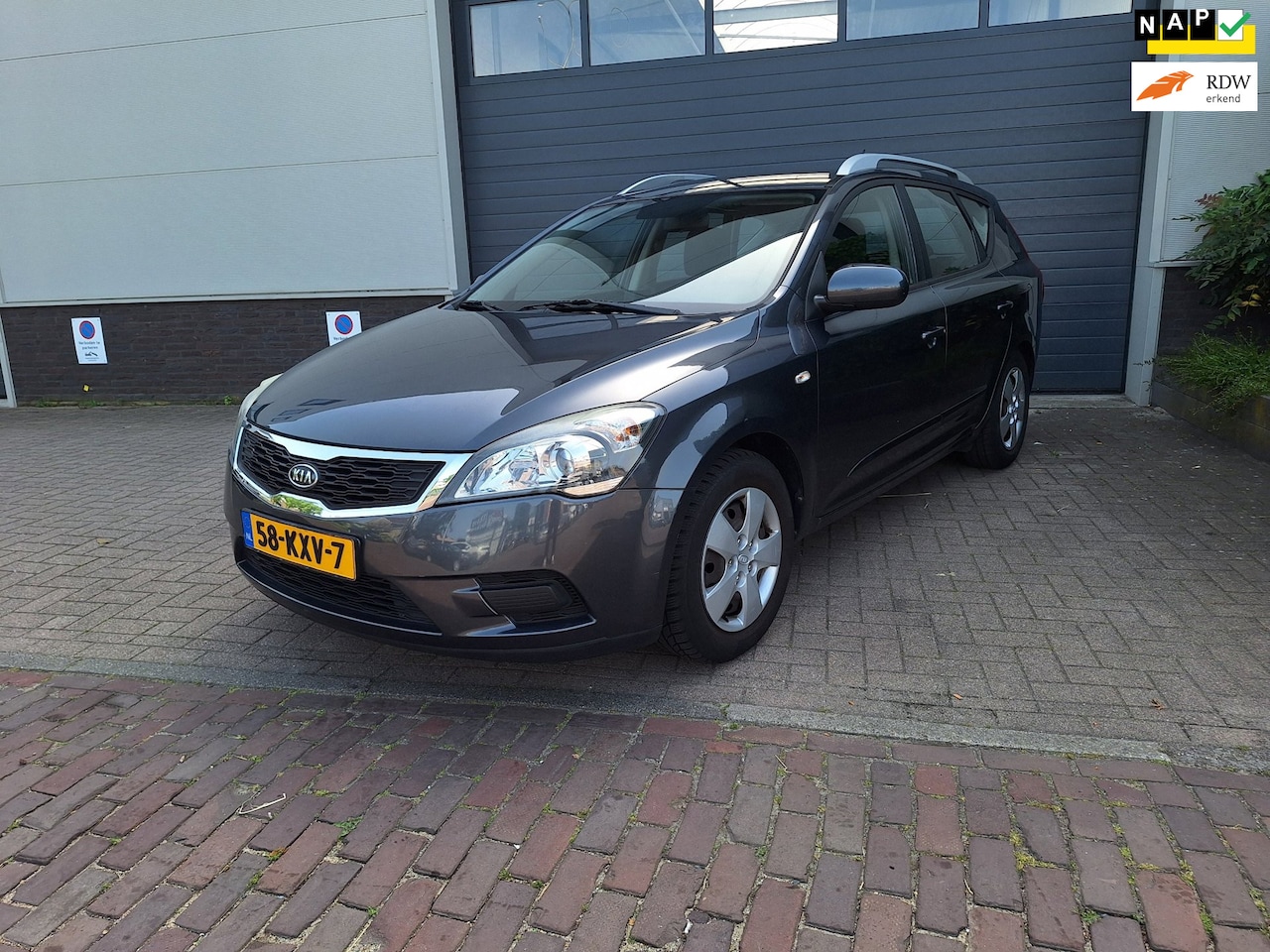 Kia Cee'd - | 1.4 CVVT X-tra | Airco | Trekhaak | - AutoWereld.nl