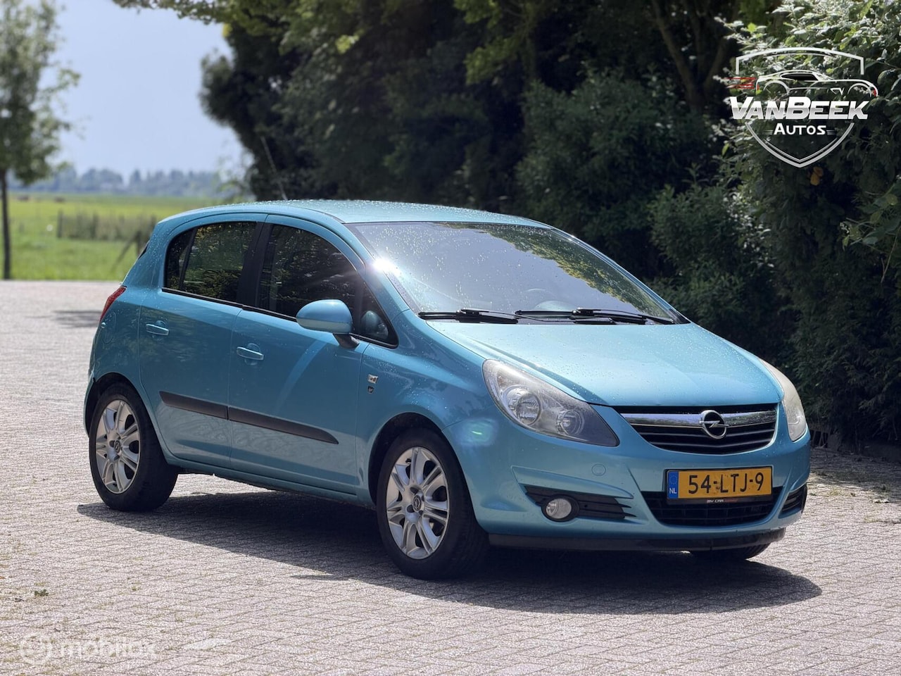 Opel Corsa - 1.2-16V '111' Edition 1.2-16V '111' Edition - AutoWereld.nl