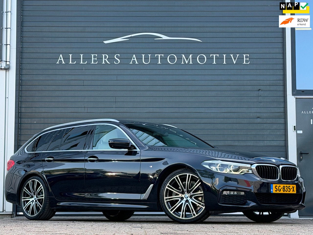 BMW 5-serie Touring - 520i High Executive|LEDER|PANO|HARMAN KARDON|NAP - AutoWereld.nl