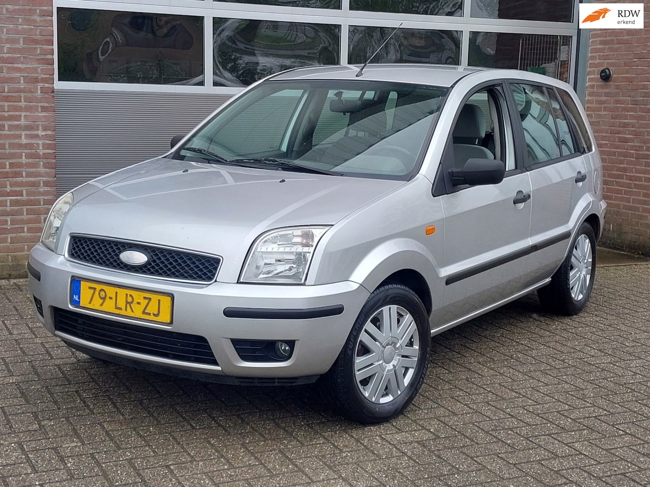 Ford Fusion - 1.6-16V Hoge Instap 2003 Airco - AutoWereld.nl