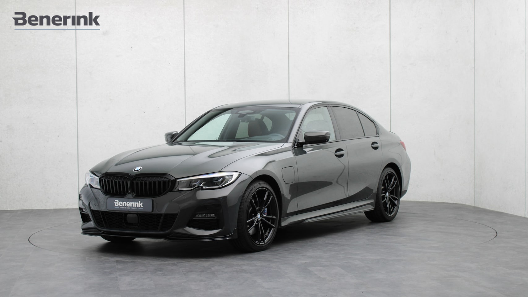 BMW 3-serie - 330e High Executive M Performance | Head-up | Laserlight | Harman/Kardon | Comfort Access - AutoWereld.nl