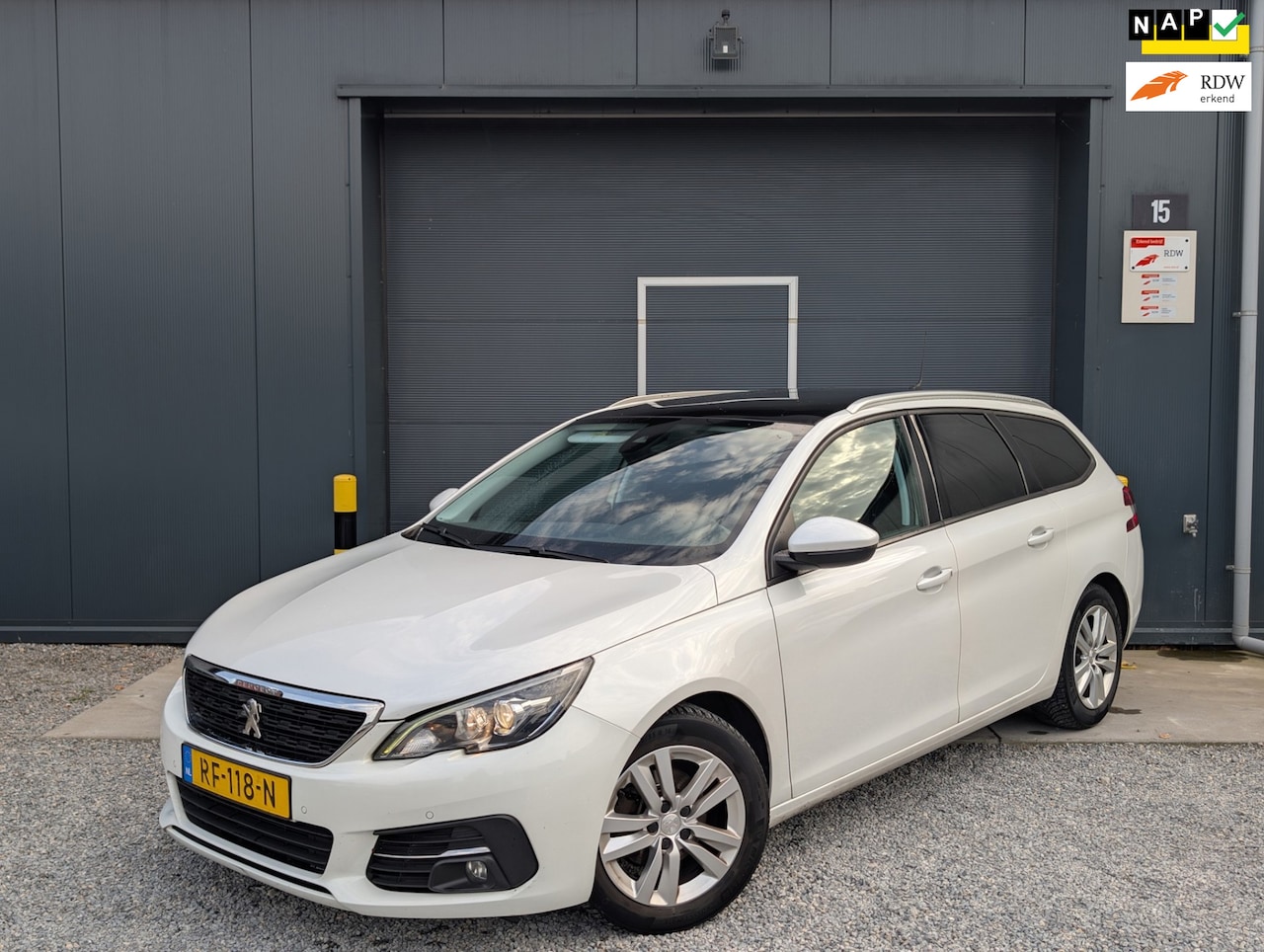 Peugeot 308 SW - 1.6 BlueHDI Blue Lease Executive 1.6 BlueHDI Blue Lease Executive - AutoWereld.nl