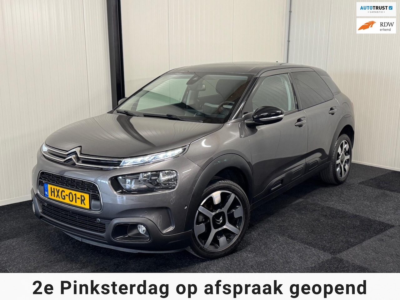 Citroën C4 Cactus - 1.2 PureTech 2020 PANO/KEYLESS/DODEH/LANE/FRONT/17"/CAMERA/CARPLAY - AutoWereld.nl