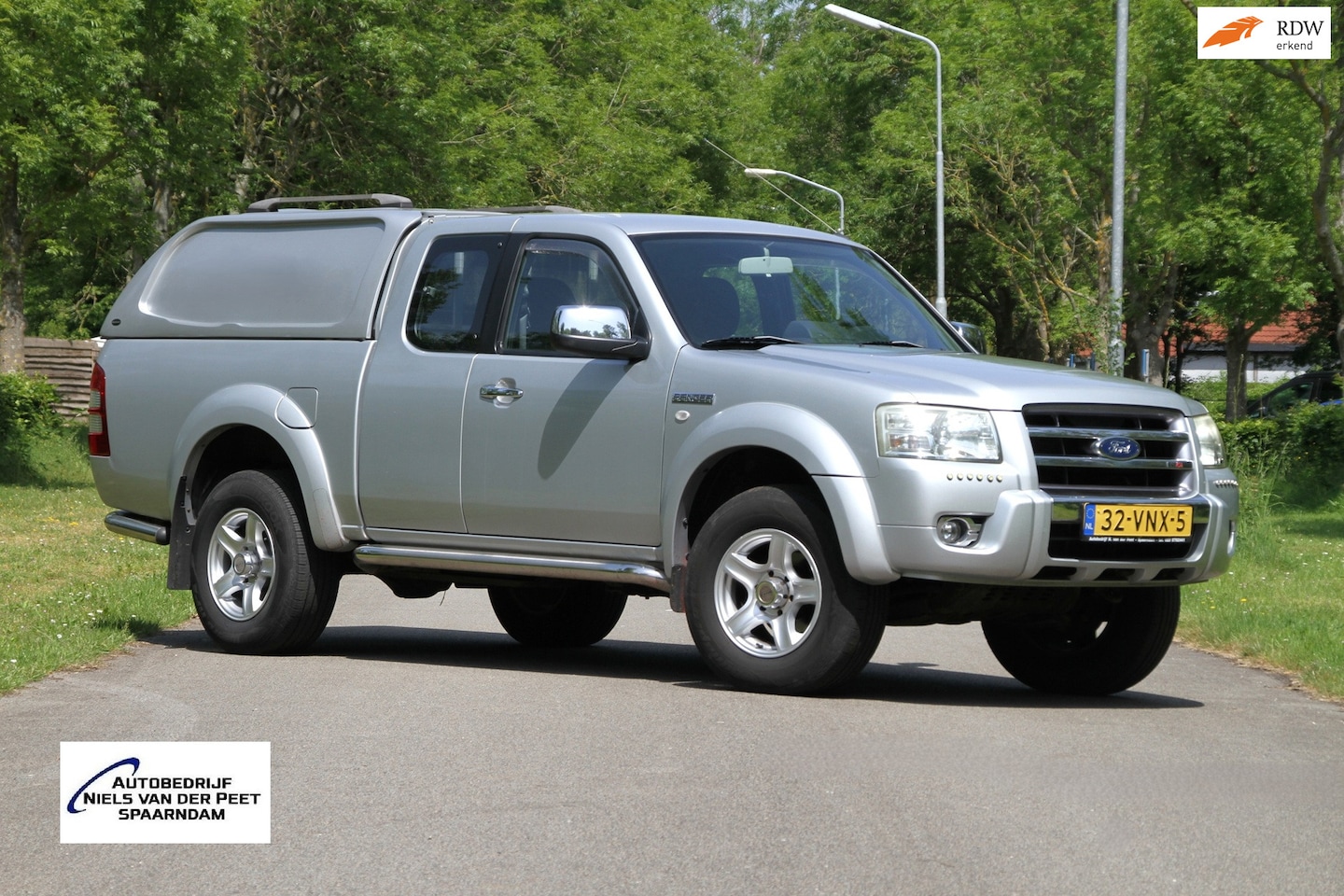 Ford Ranger - 2.5 TDCI Super Cab 4x4 Limited / Leder interieur / Parkeersensoren / Airco / Trekhaak / Sl - AutoWereld.nl