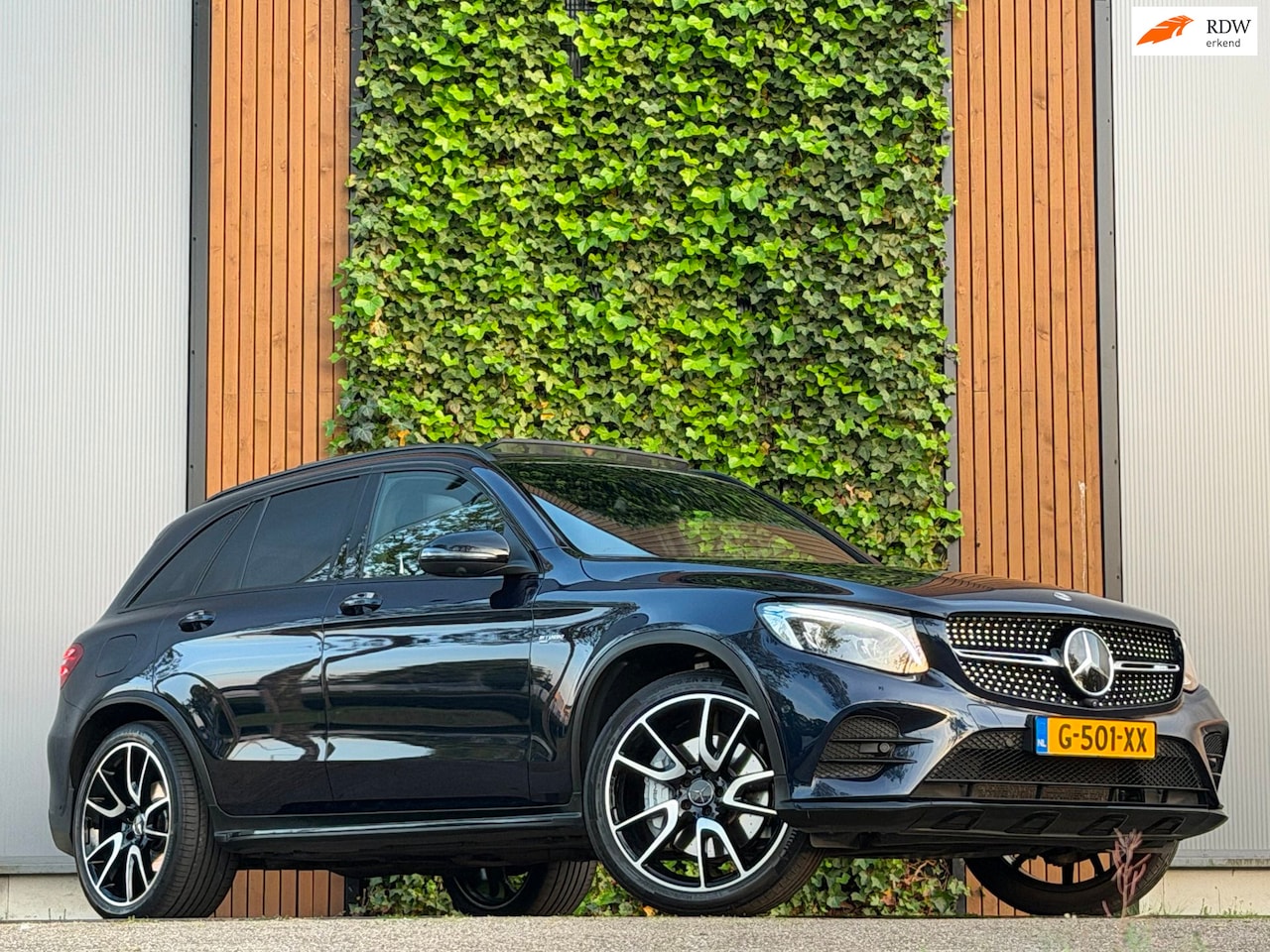 Mercedes-Benz GLC-klasse - AMG 43 4MATIC|PANO|SFEER|LUCHTVERING|360|TREKHAAK|BURMESTER|CARBON|DEALER ONDERHOUDEN - AutoWereld.nl
