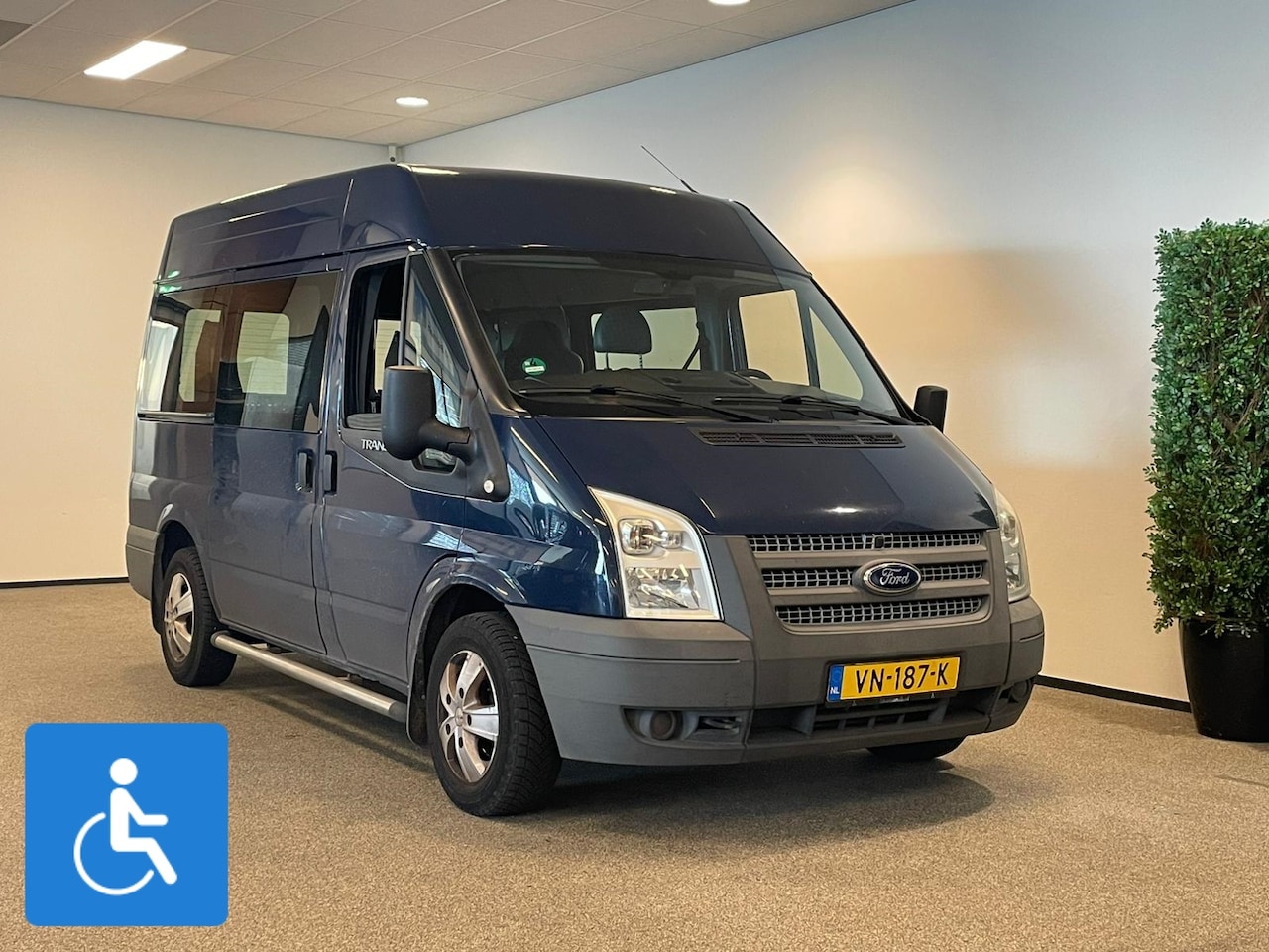 Ford Transit - L2H2 Rolstoelbus - Rolstoel voorin SBS - AutoWereld.nl