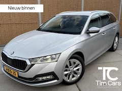 Skoda Octavia Combi - 1.5 TSI First Edition Trekhaak | Stoelverwarming | Apple CarPlay/Android Auto | Matrix LED