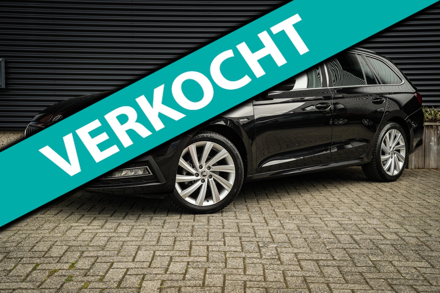 Skoda Octavia Combi - 1.5 TSI ACT Style | ACC | Clima | Stoelverw. | CarPlay | Metalic | Navi | Bluetooth | - AutoWereld.nl
