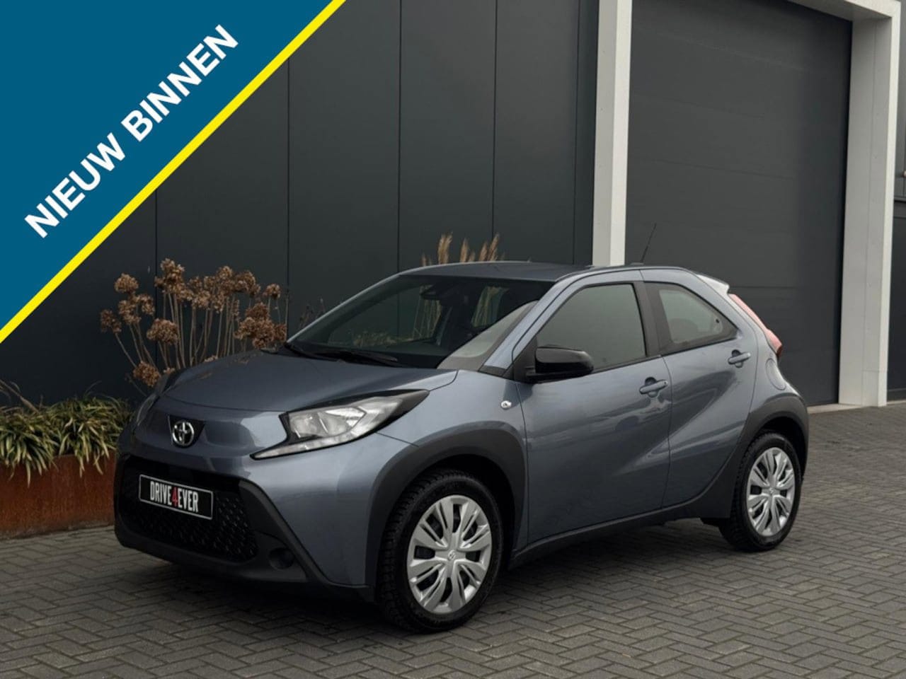 Toyota Aygo X - 1.0 VVT-i | Automaat | Camera | LED | NAVI - AutoWereld.nl
