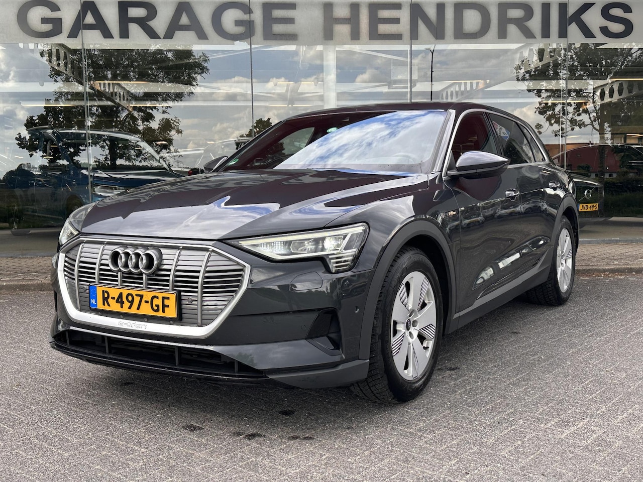 Audi e-tron - 55 quattro edition 95 kWh | SOH 88,6% | Trekhaak 1800kg | Navi | Camera | LED | Privacy G - AutoWereld.nl