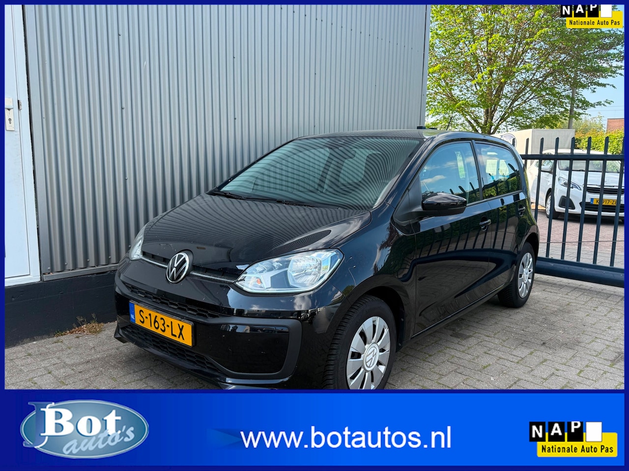 Volkswagen Up! - 1.0 / ACHTERUITRIJCAMERA / CRUISE CONTROL / AIRCO / PARKEERSENSOREN / CLIMATE CONTROL / NL - AutoWereld.nl