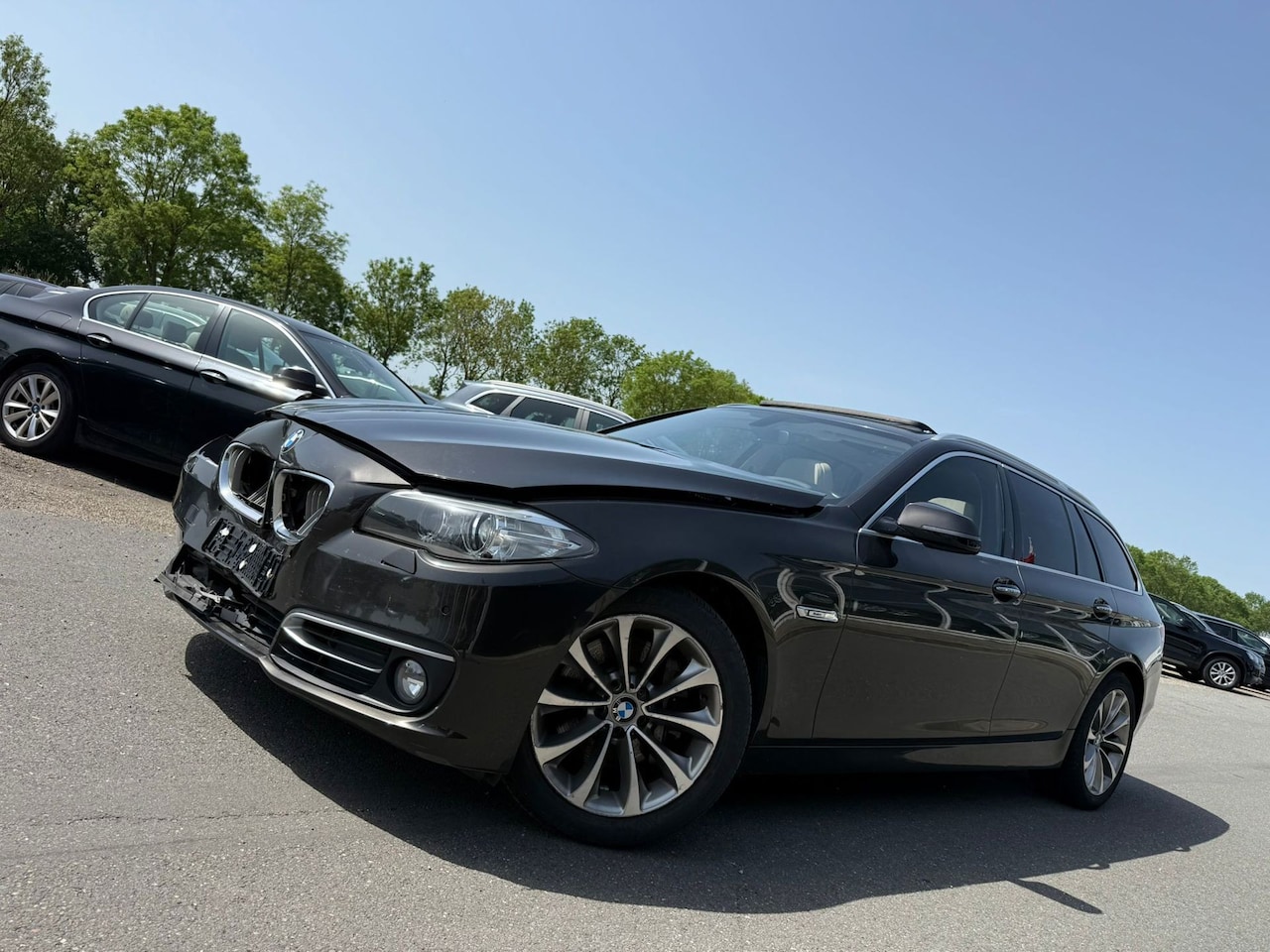BMW 5-serie Touring - 530d AUT HIGH EXECUTIVE PANO FACELIFT! - AutoWereld.nl