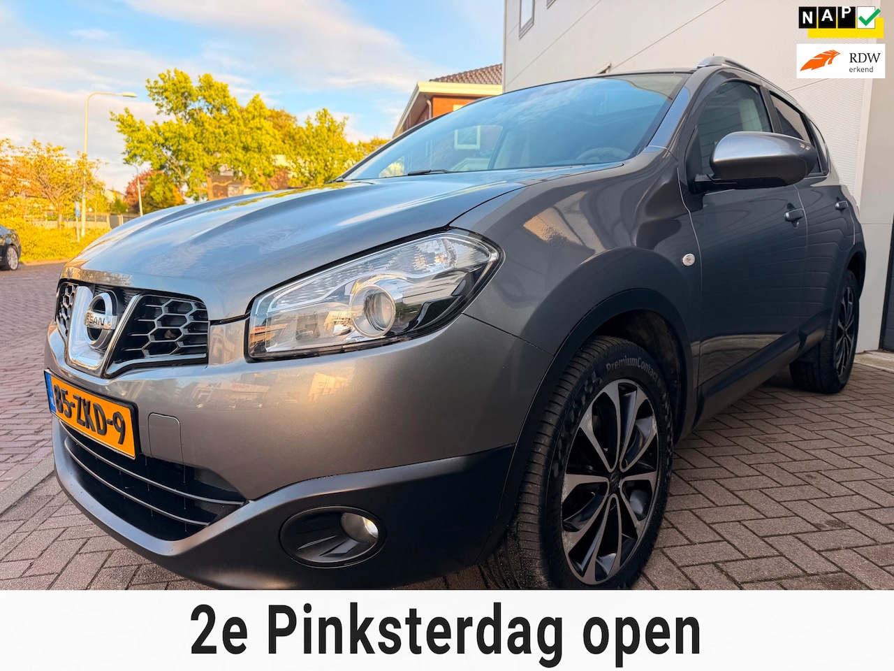Nissan Qashqai - 1.6 Connect Edition/Pano/Camera/Navi/Dealer-onderhouden/Climate-Cruise-c - AutoWereld.nl