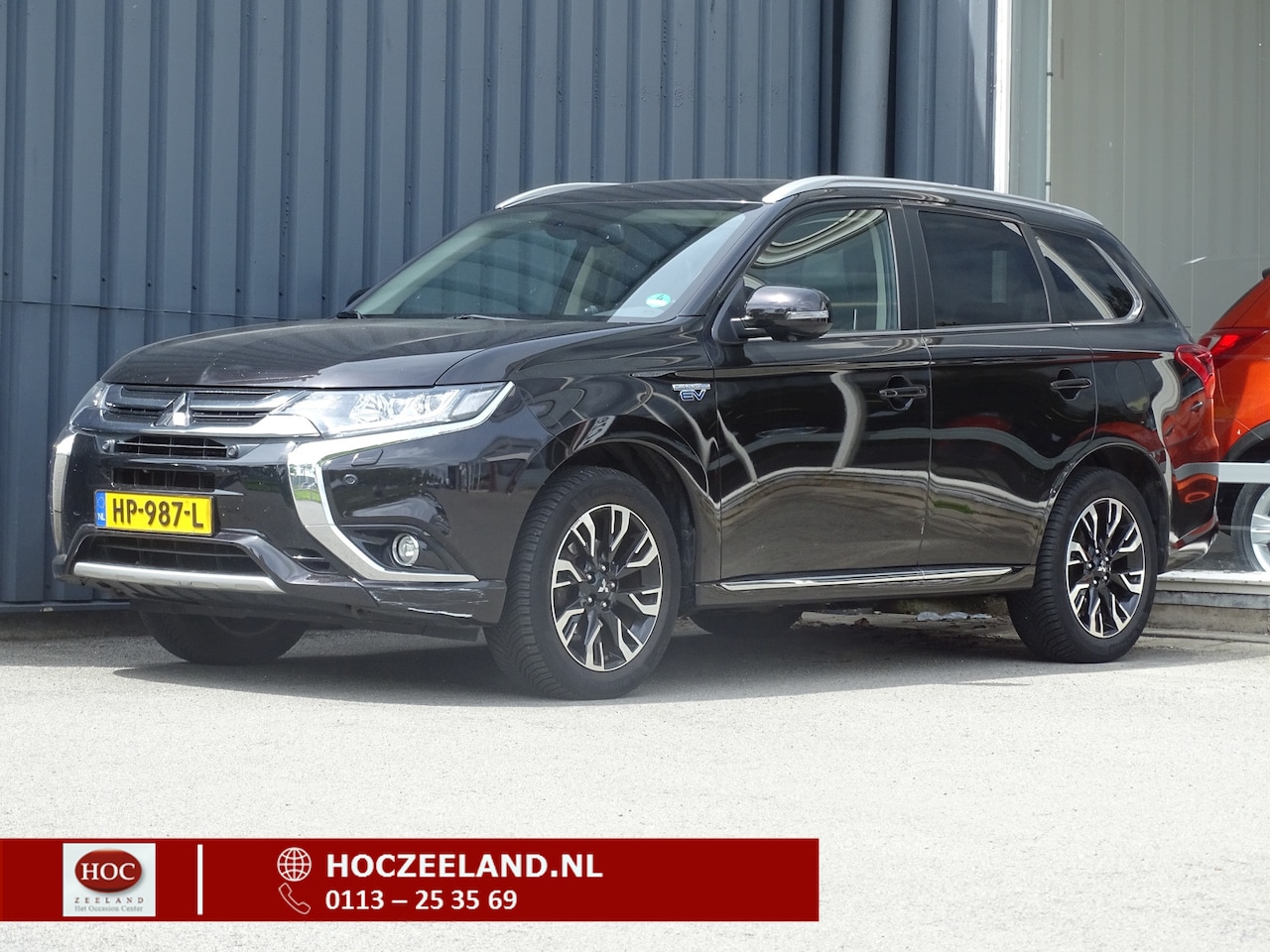 Mitsubishi Outlander - 2.0 PHEV instyle+ Schuif-/Kanteldak | Stoel-/Stuurverwarming | Trekhaak | Camera - AutoWereld.nl