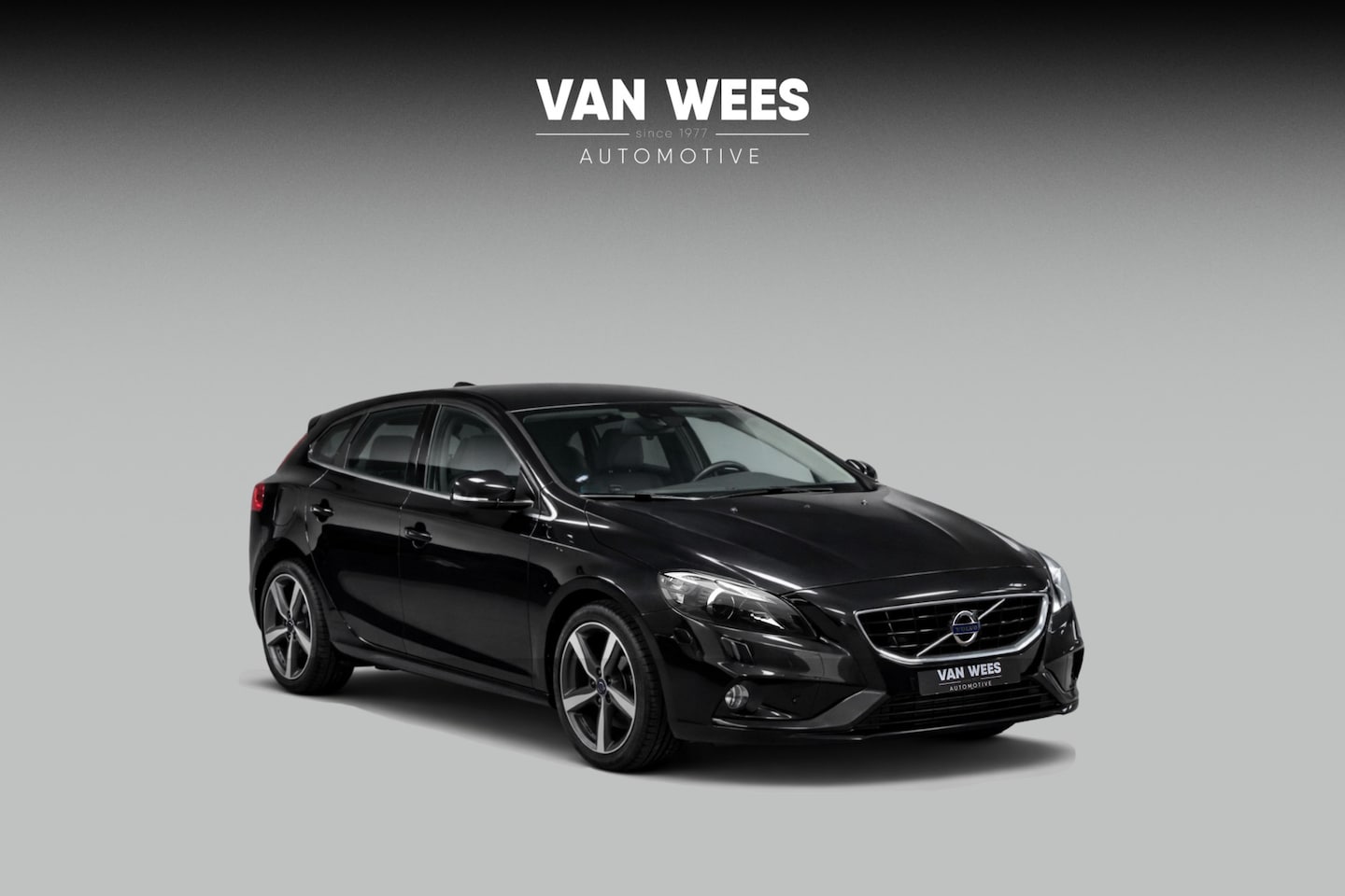 Volvo V40 - 1.6 T4 Summum R-design velgen | 180 pk | Automaat | 2e eigenaar | Leer | Camera | Xenon | - AutoWereld.nl