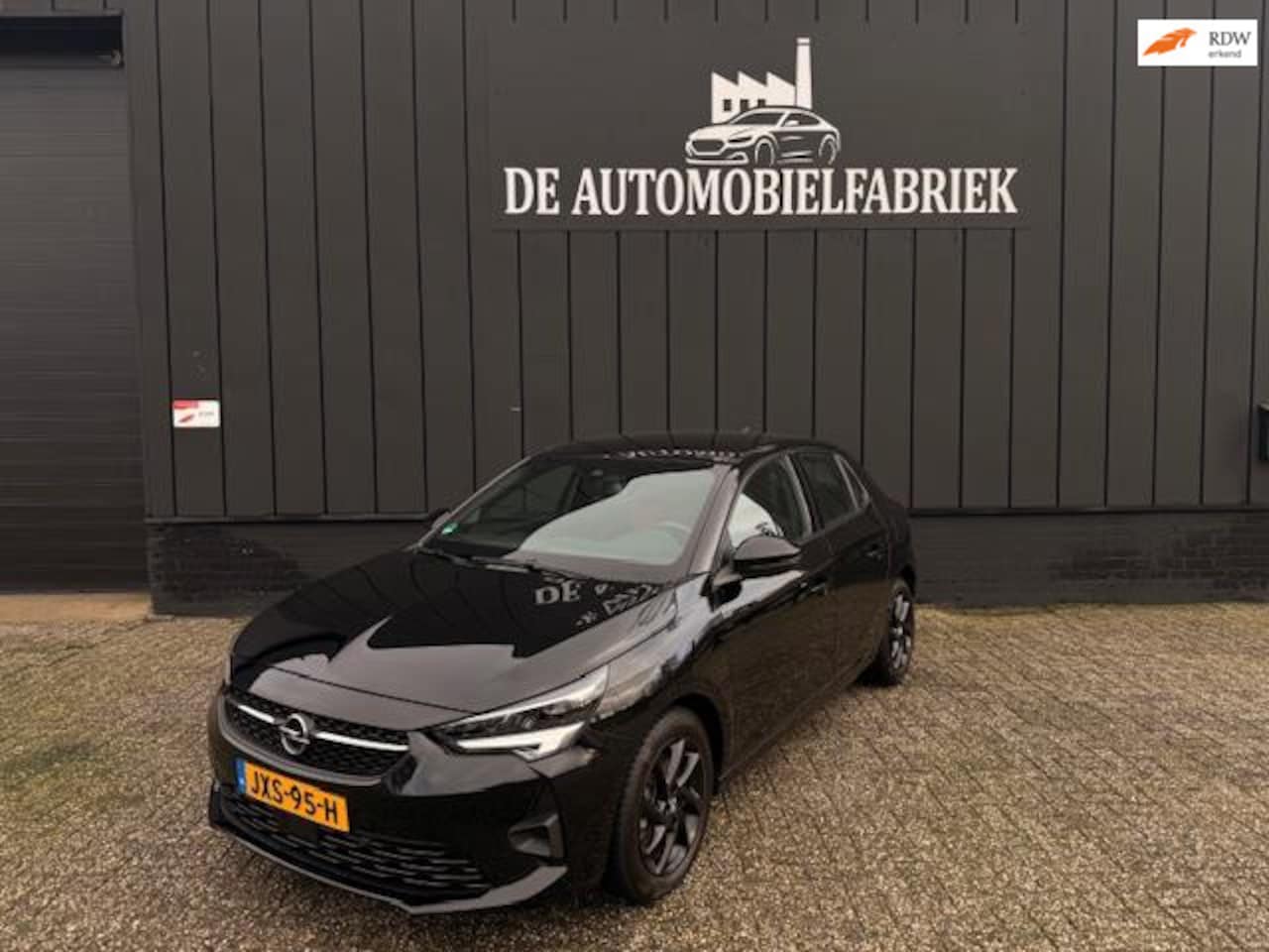 Opel Corsa - Opel Corsa 1.2 GS Line Black on Black - AutoWereld.nl