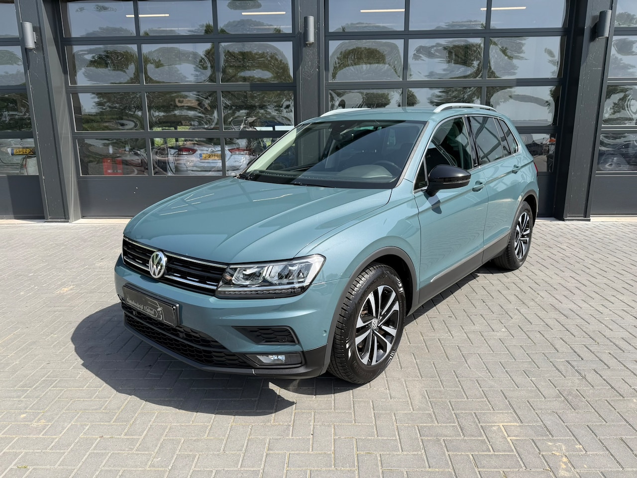 Volkswagen Tiguan - 1.5 TSI IQ Drive / Carplay - AutoWereld.nl