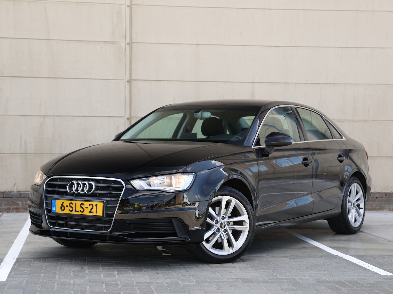 Audi A3 Limousine - 1.4 TFSI CoD Attraction Pro Line - AutoWereld.nl