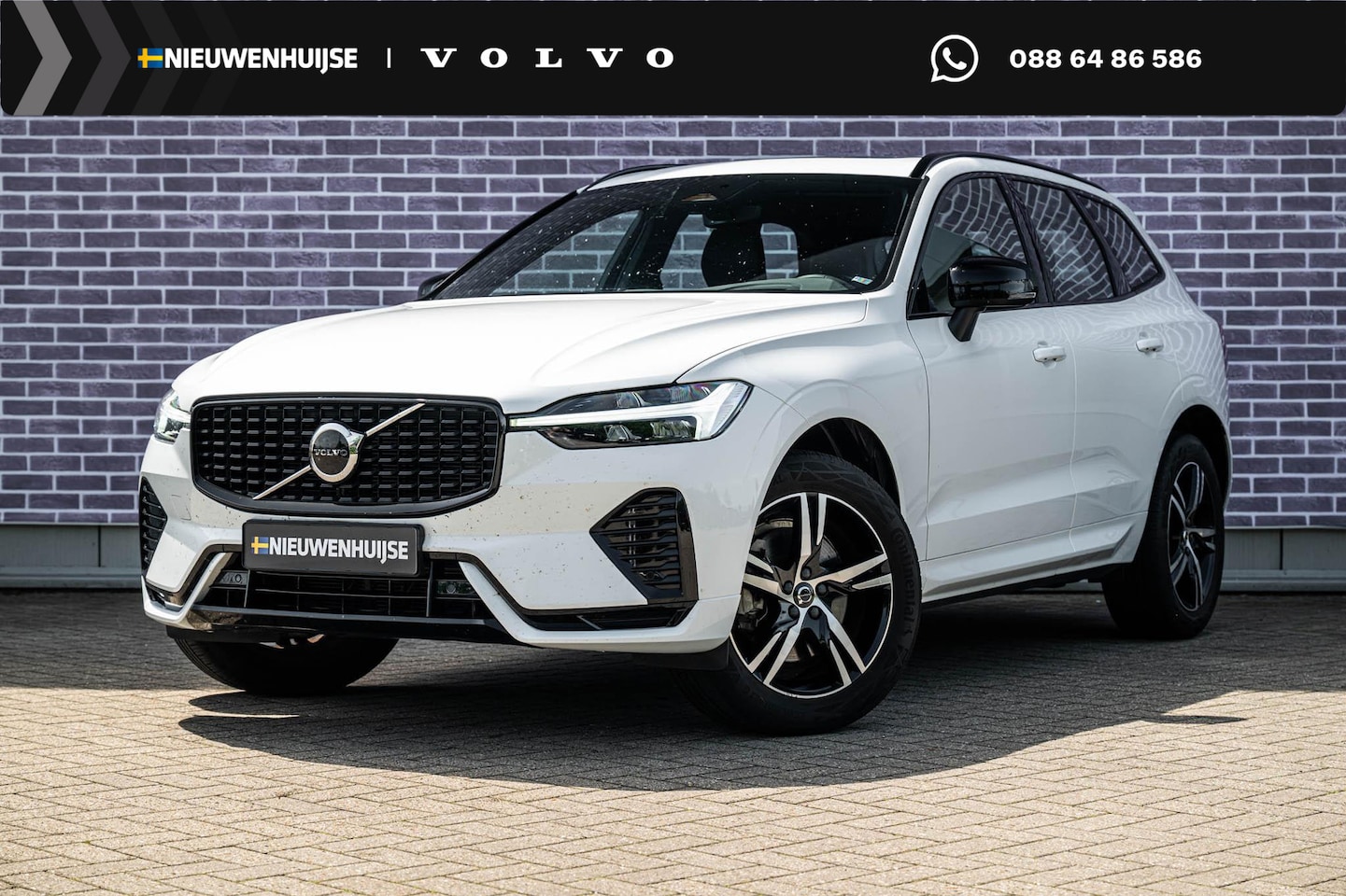 Volvo XC60 - 2.0 B5 R-Design | Harman Kardon Audio | Panoramadak | Head-up Display | Trekhaak | Achteru - AutoWereld.nl