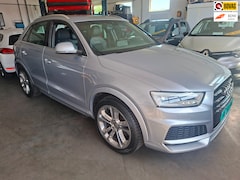 Audi Q3 - 2.0 TFSI quattro S-Line Trekhaak Camera Side Assist Leren int