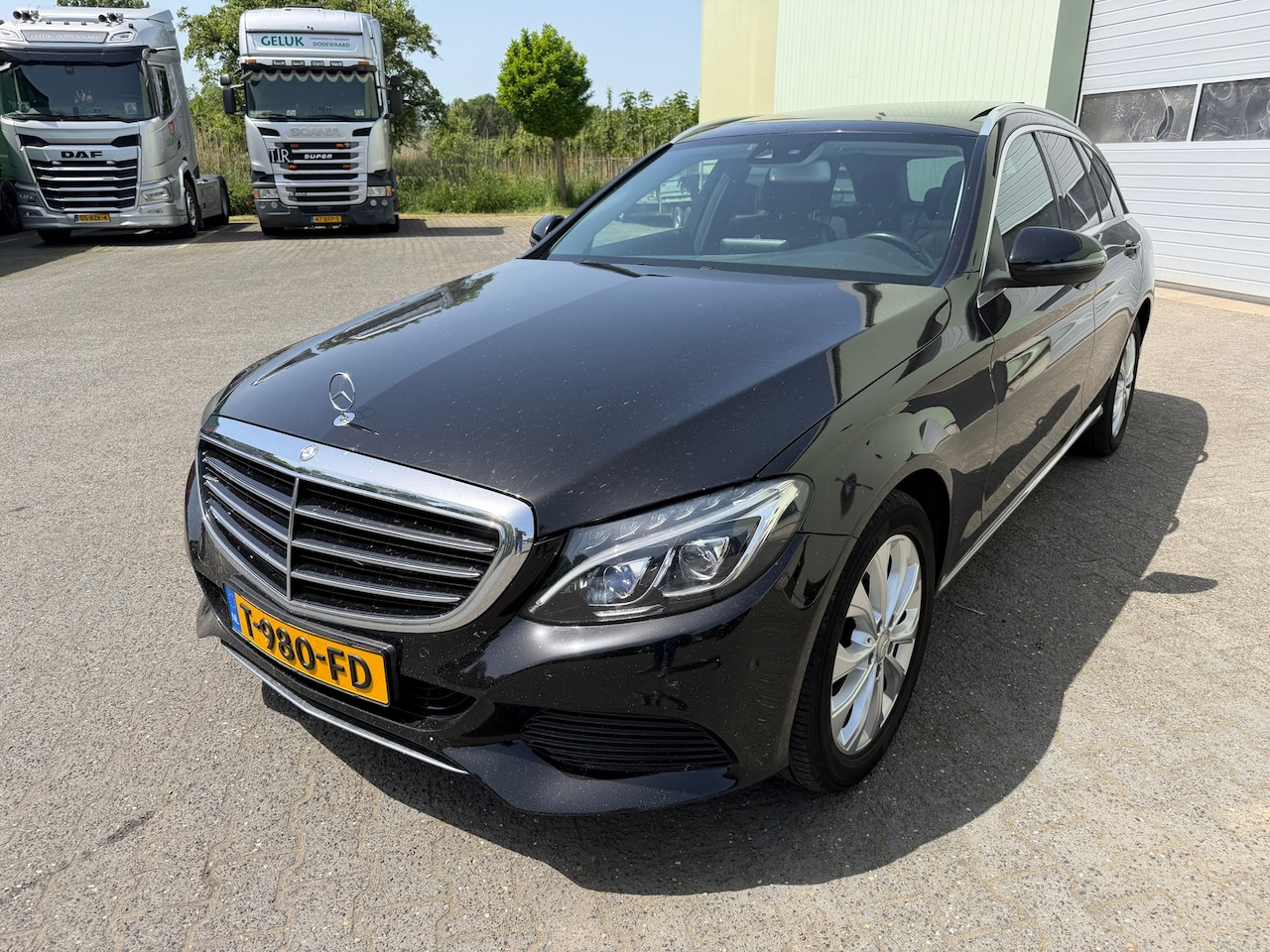 Mercedes-Benz C-klasse Estate - 180 Edition Automaat|Combi|Ecc|Pano|Trekhaak - AutoWereld.nl